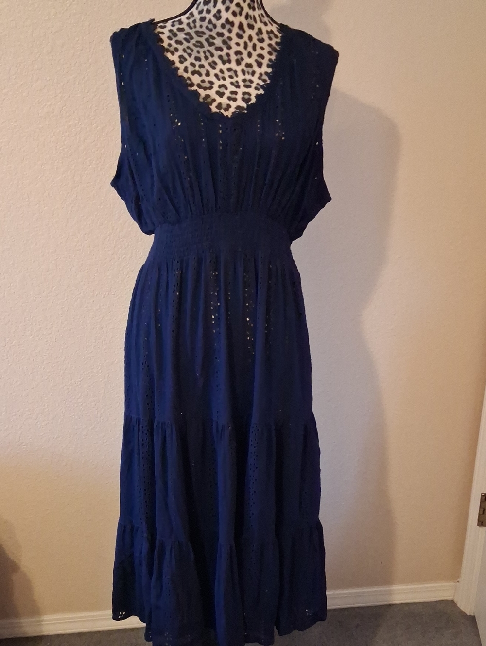 NWT Lola P. New York  Blue/Navy Eyelet Design. Tiered V- Neck Maxi Dress. L